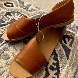 Universal Thread Asymmetrical Flat